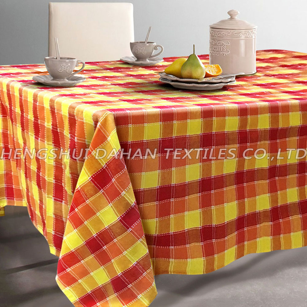 TP01~04 Polycotton yarn dyed grid table cloth.