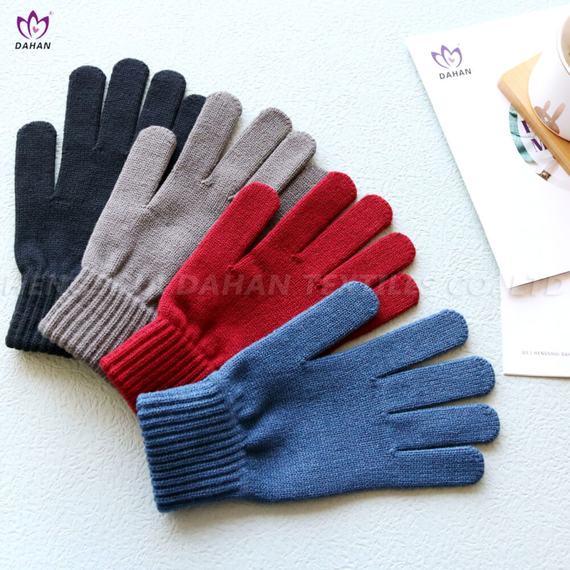 KGL-01 Knitting gloves.