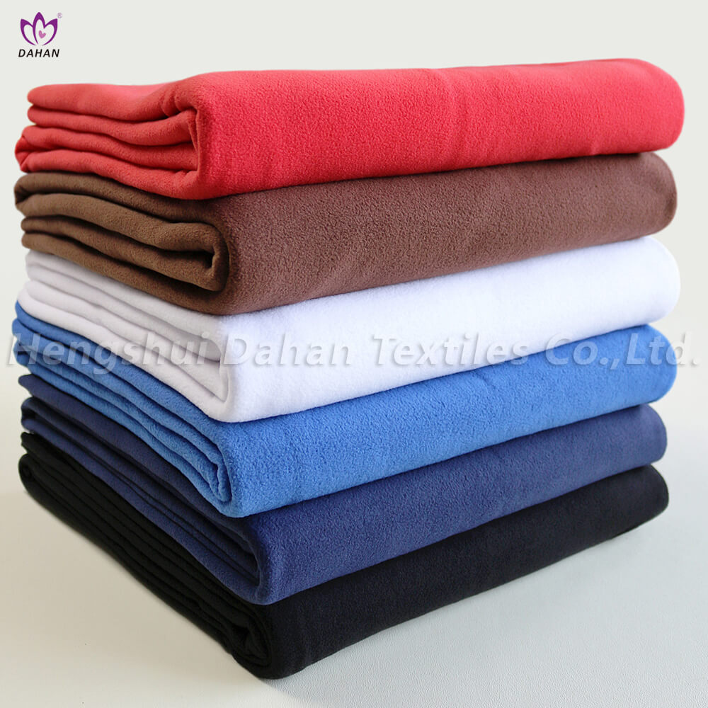 BK346 Polar fleece blankets. 