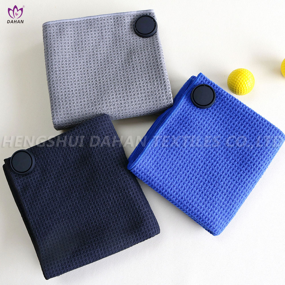 MC285 Microfiber golf towel. 