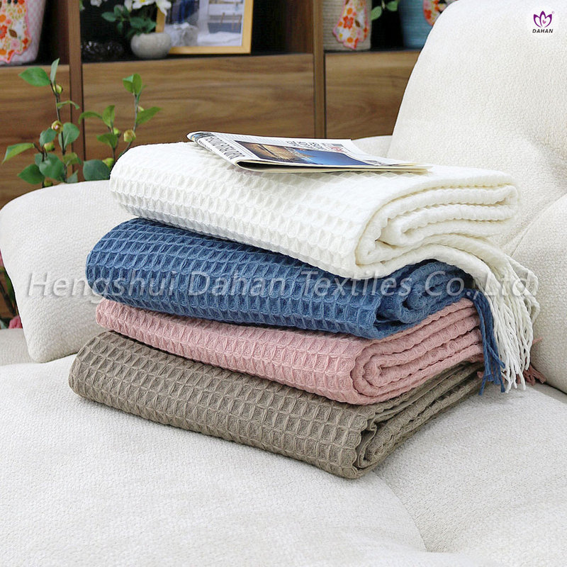  BK413 Solid color tassel blankets.