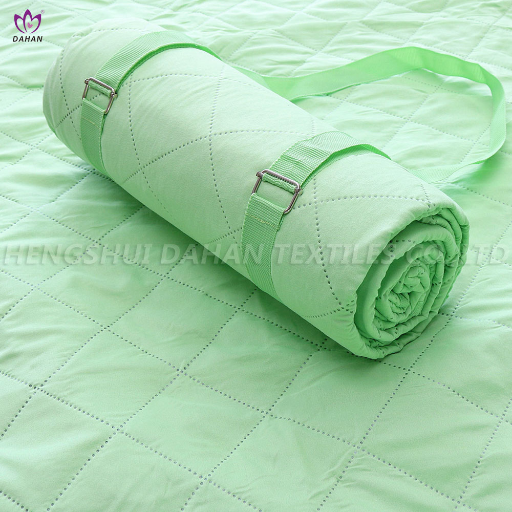  Macaron color picnic mat. PC78