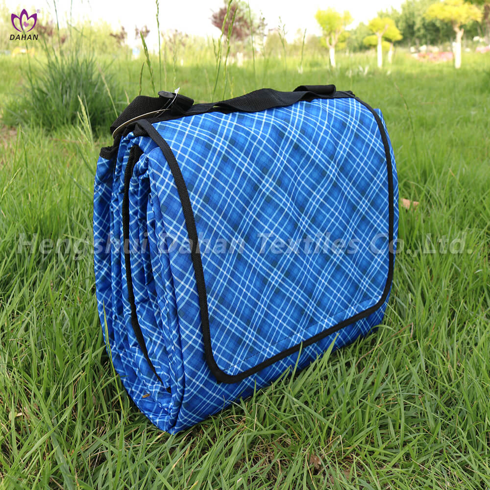  Waterproof printed picnic mat. PC87