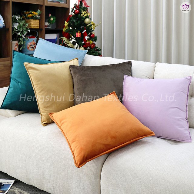 BC61 Solid color pillow. 