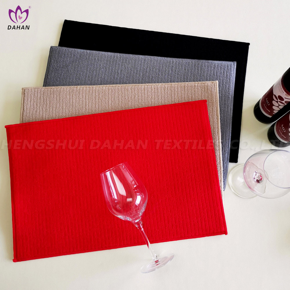 4062 Printing and solid color dish drying mat.