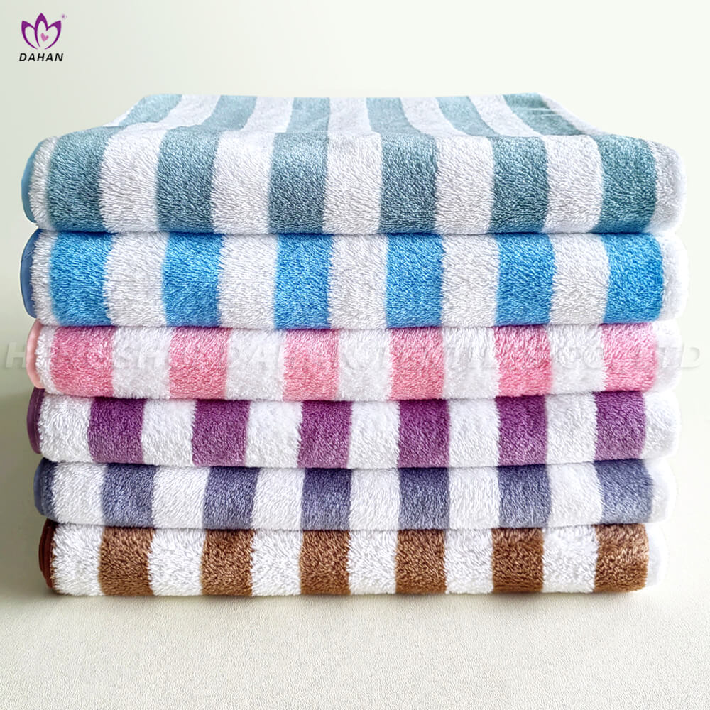 MC203 Coral fleece bath towel.