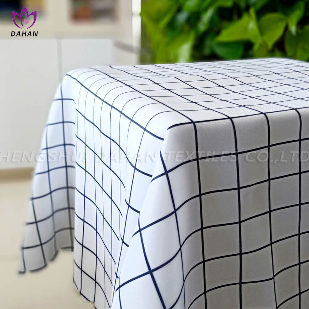 TP31 100% Polyester printing table cloth.