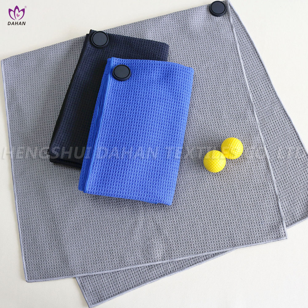 MC285 Microfiber golf towel. 