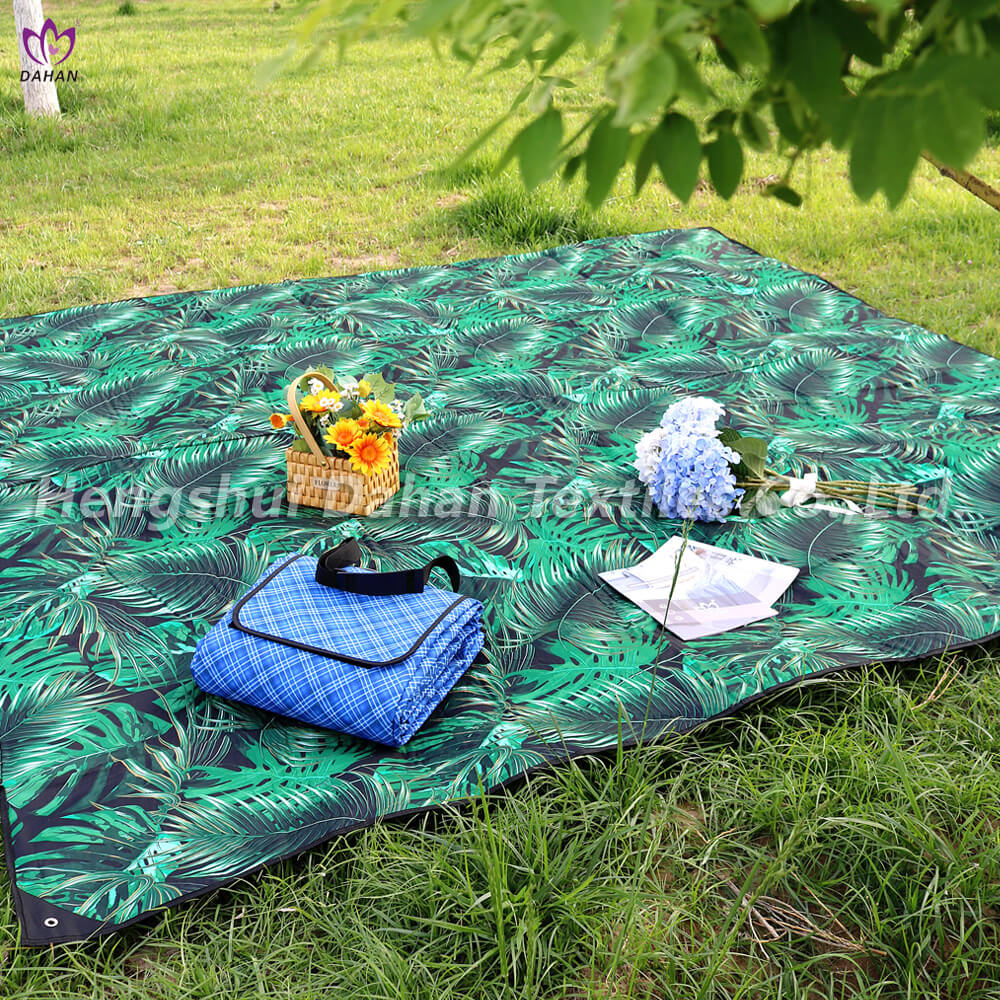  Waterproof printed picnic mat. PC85