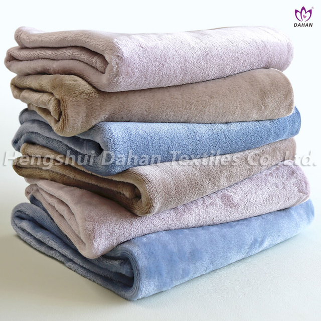 BK325 Solid color flannel blankets. 