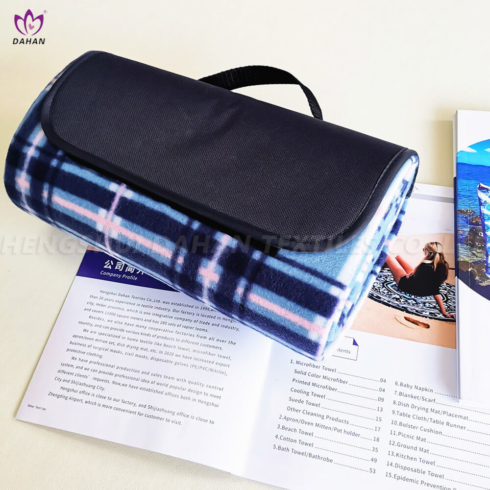 Waterproof picnic mat with printing. PC42
