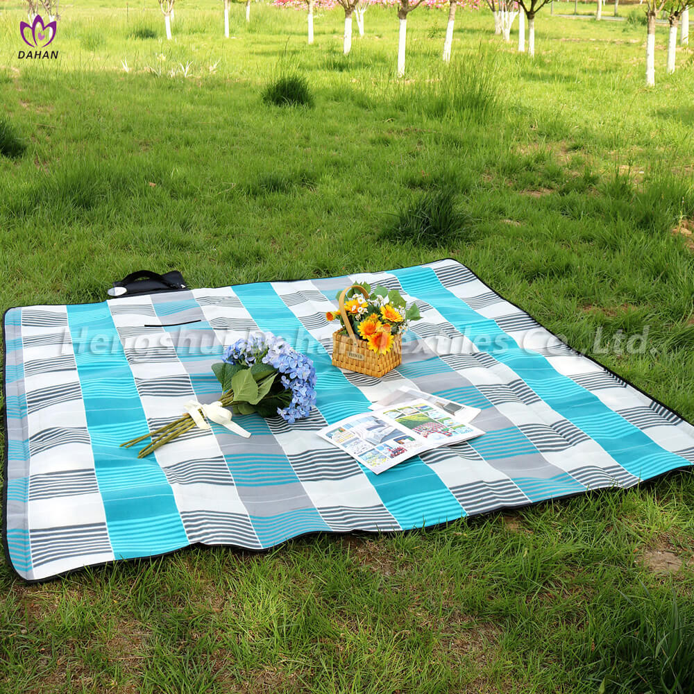  Waterproof printed picnic mat. PC84