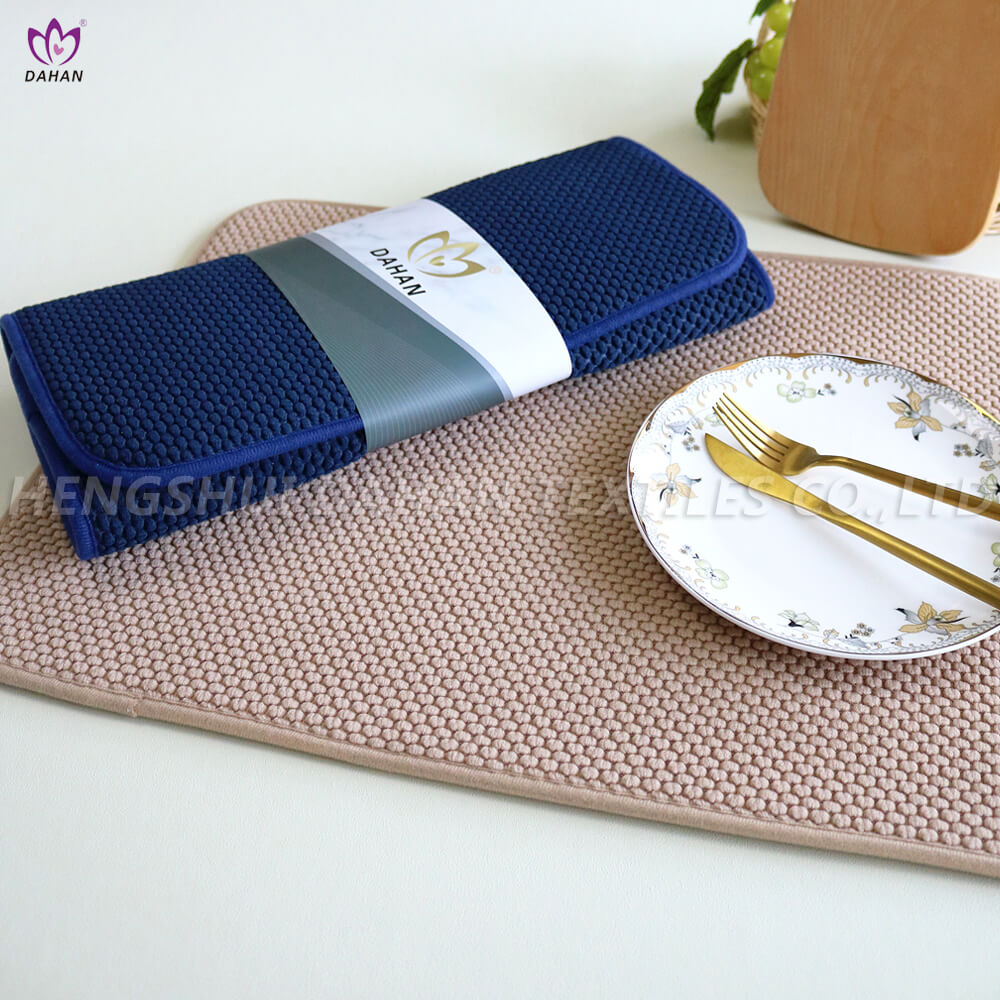 PM84 Solid color drying mat.