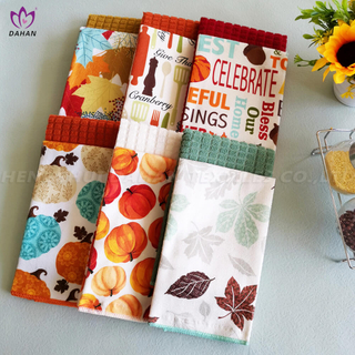 Printing and solid color microfiber kitchen towels.4pk