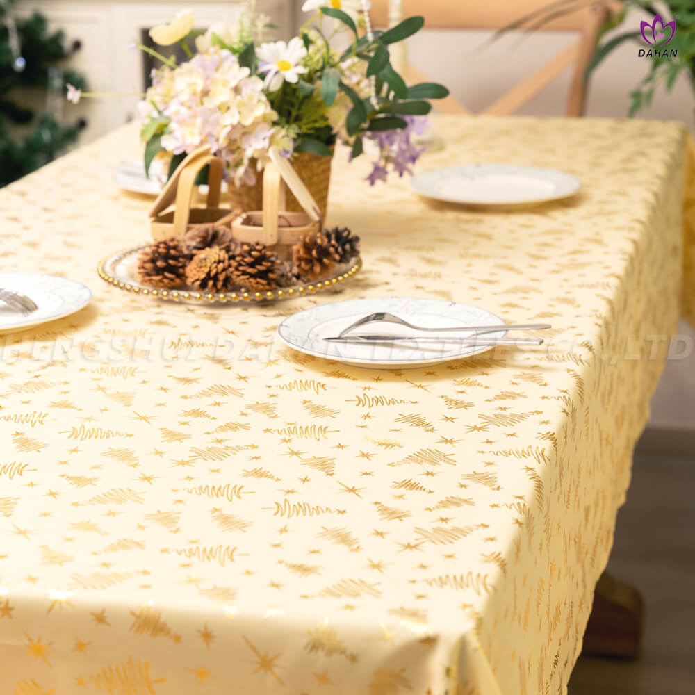 100% Polyester christmas printed​ tablecloth. TP97