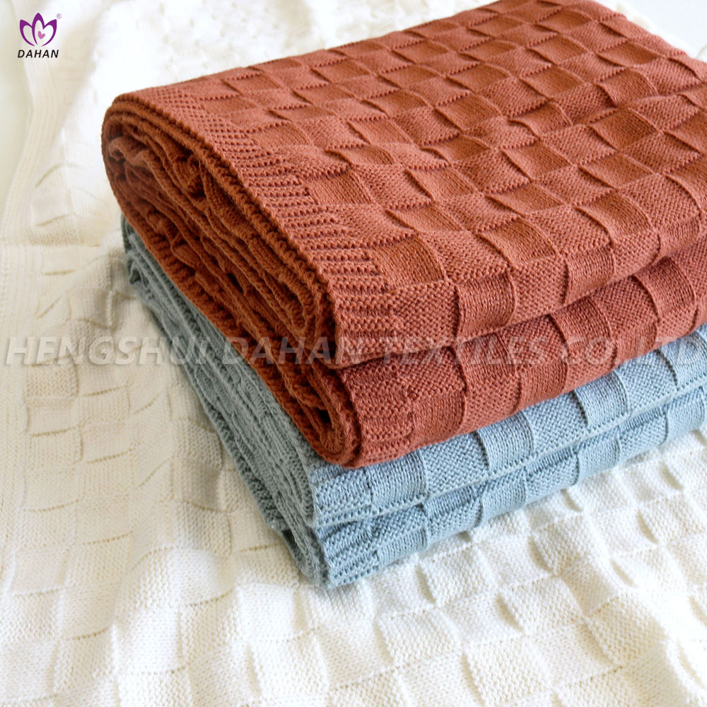 BK309 100% Acrylic knitted blanket .