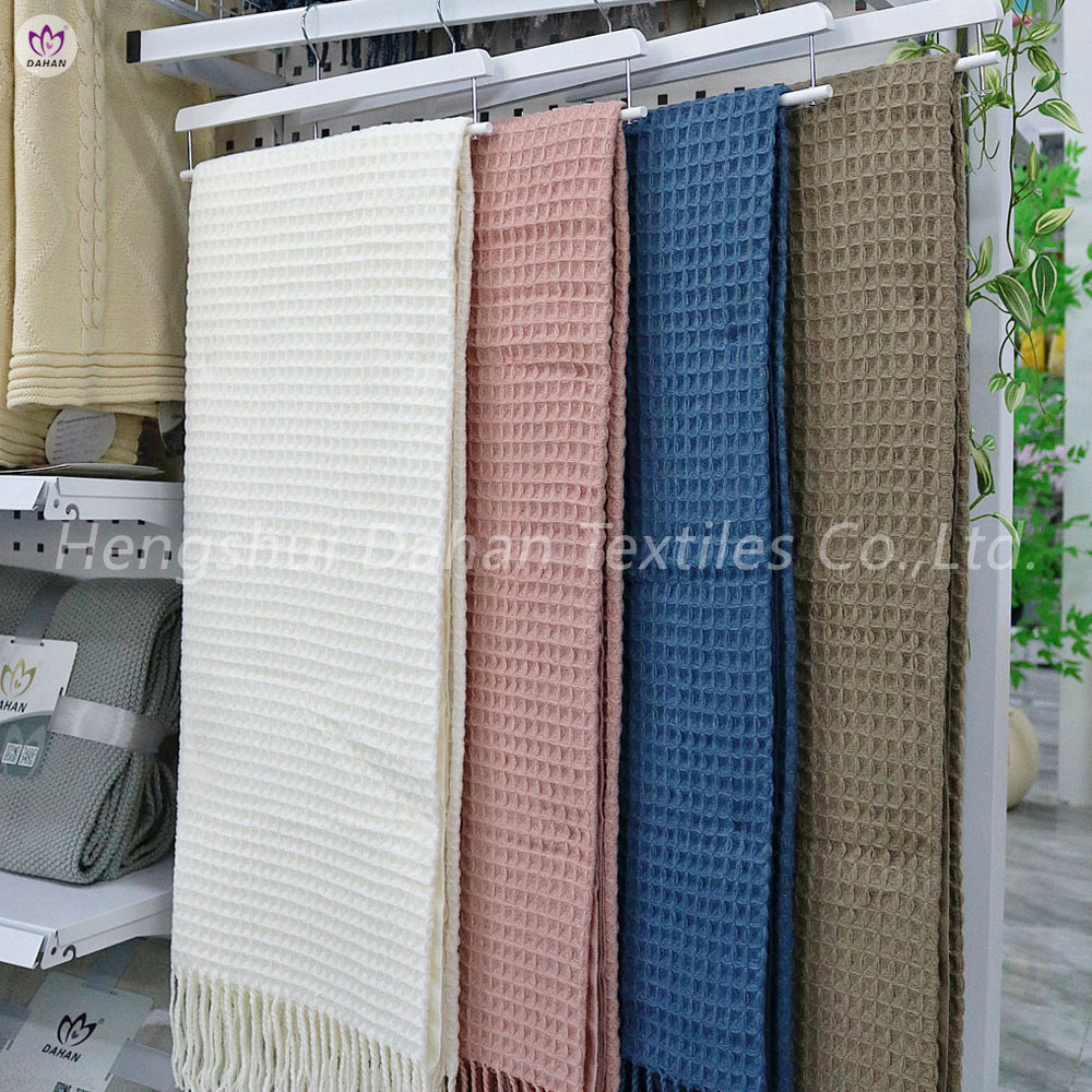  BK413 Solid color tassel blankets.
