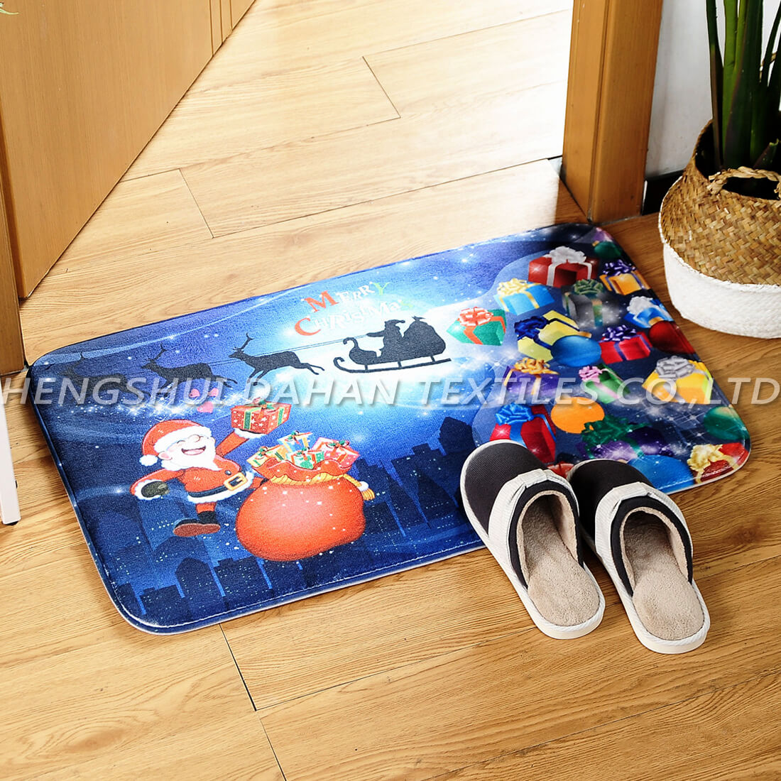 Christmas printing ground mat kitchen mat. 
