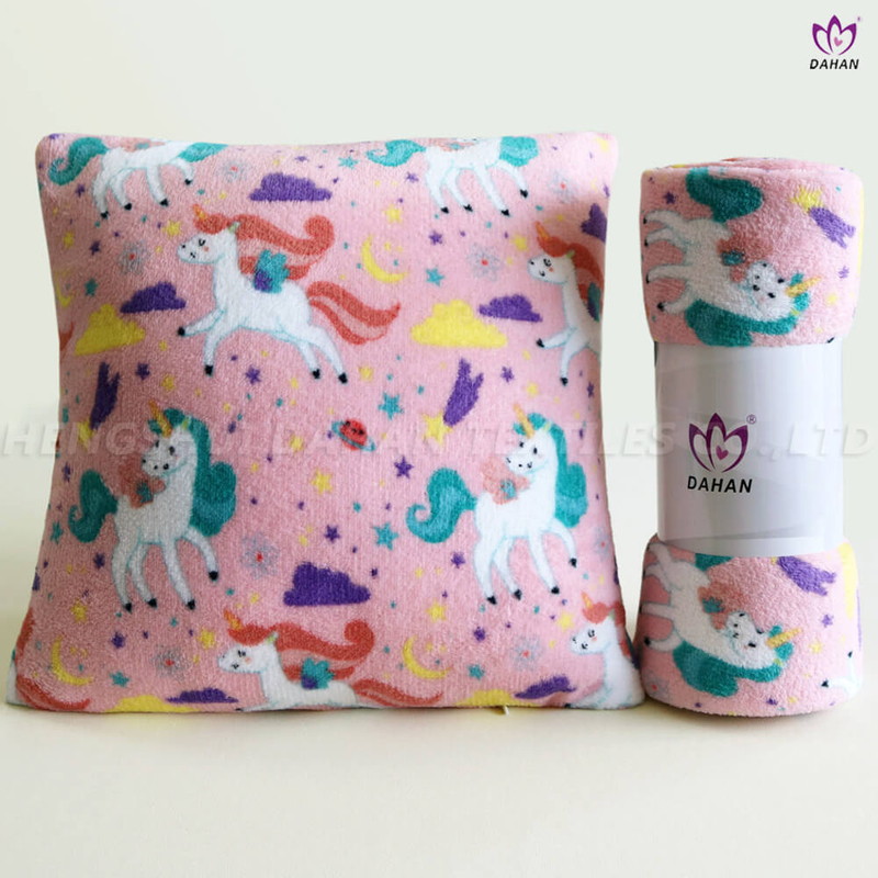 Coral fleece blanket and pillow. BK150