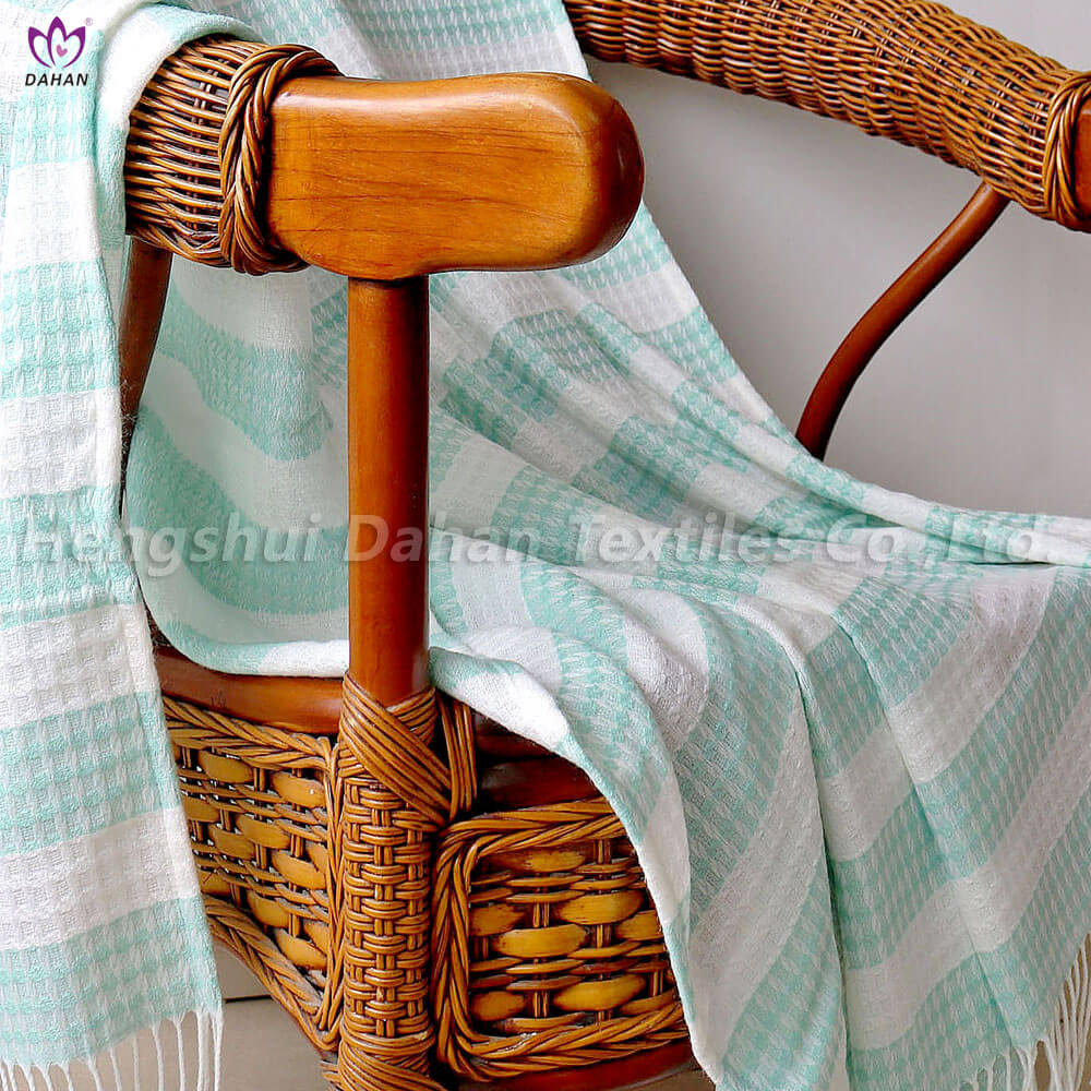 BK286 Yarn-dyed tassel blanket.