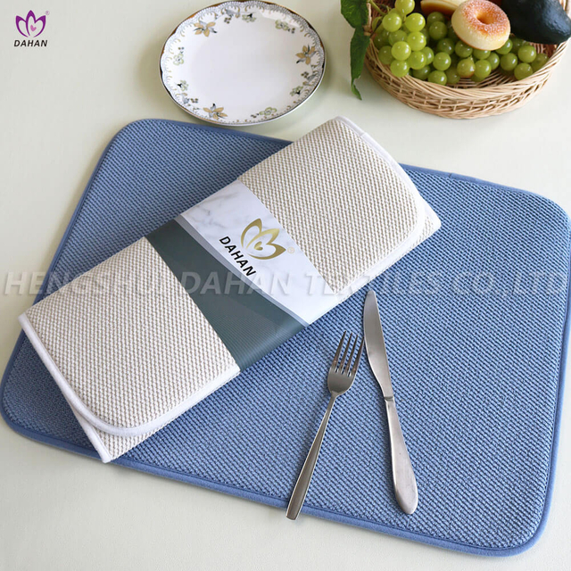 PM83 Solid color drying mat.