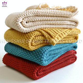 BK298 Solid color knitted blankets .