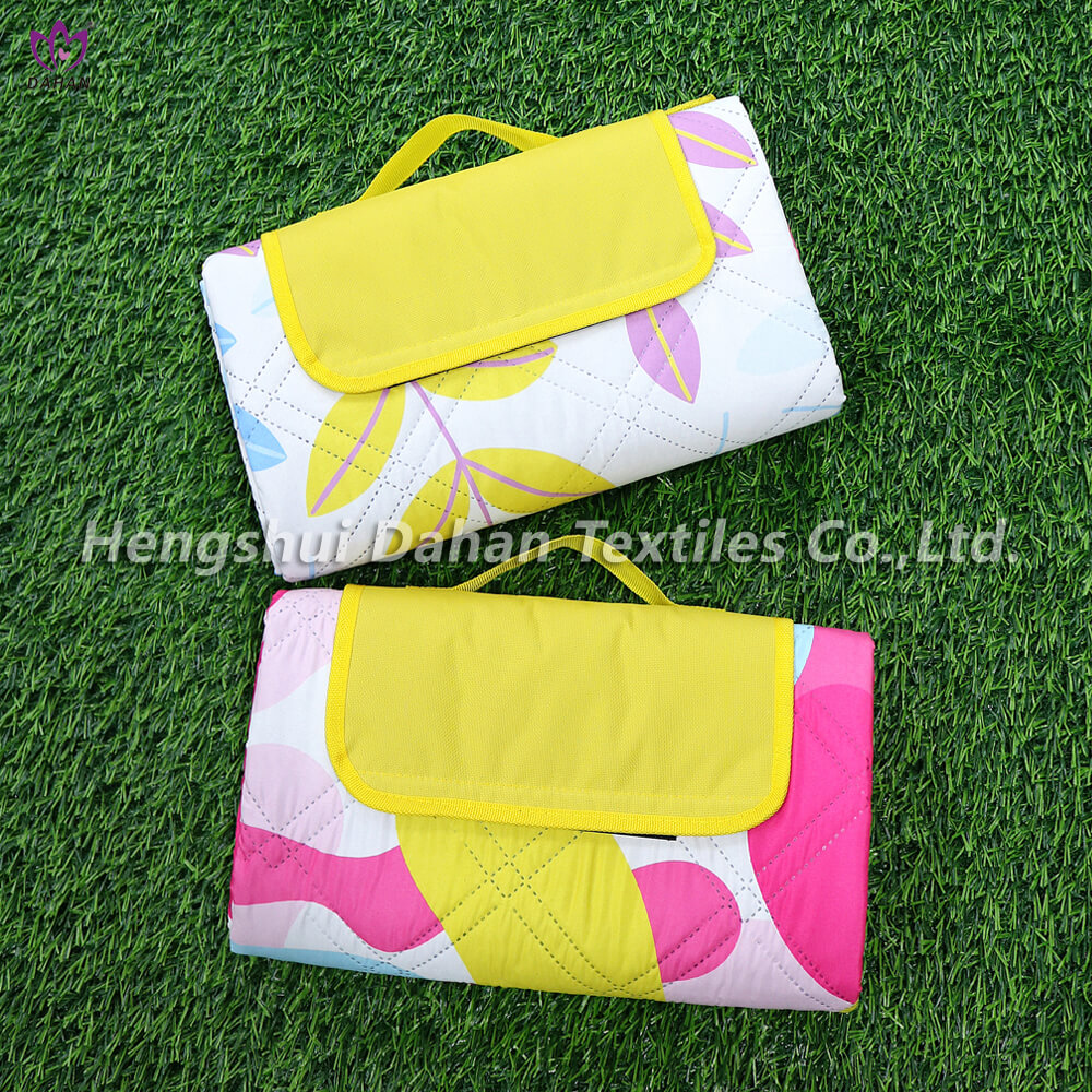 Printed picnic mat. PC96