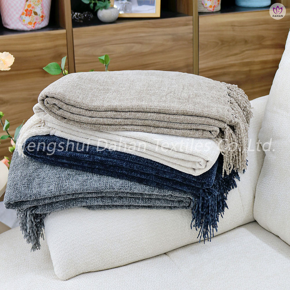  BK414 Solid color tassel blankets.