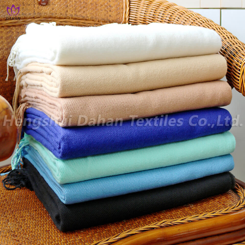 BK335 100%Acrylic tassel blankets .