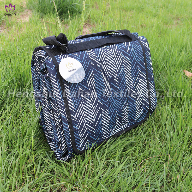  Waterproof printed picnic mat. PC85