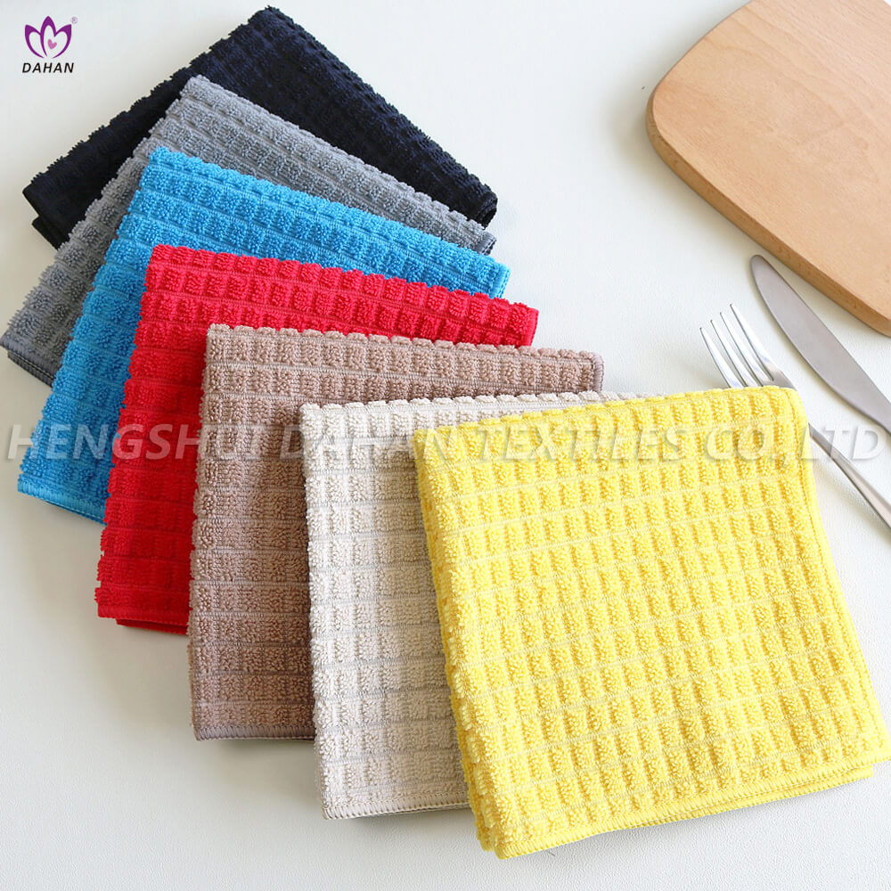 Microfiber solid color kitchen towels. 