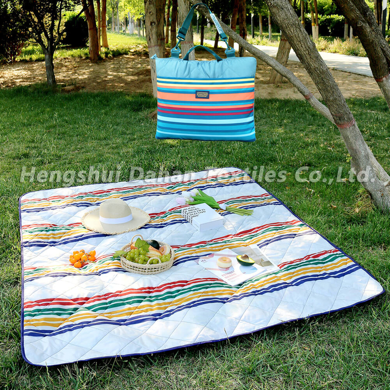  Waterproof printing picnic mat .PC56