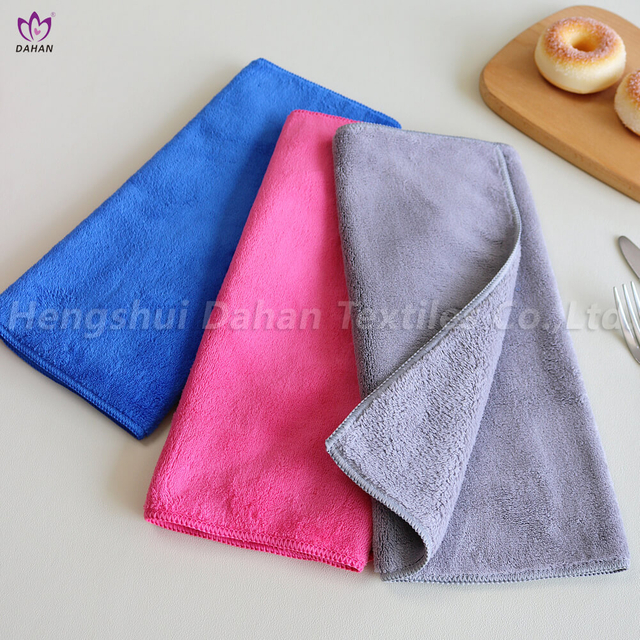 124 Solid color microfiber towels. 