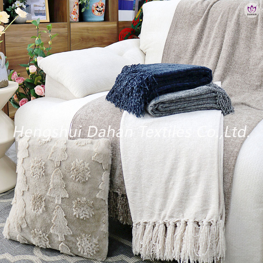  BK414 Solid color tassel blankets.