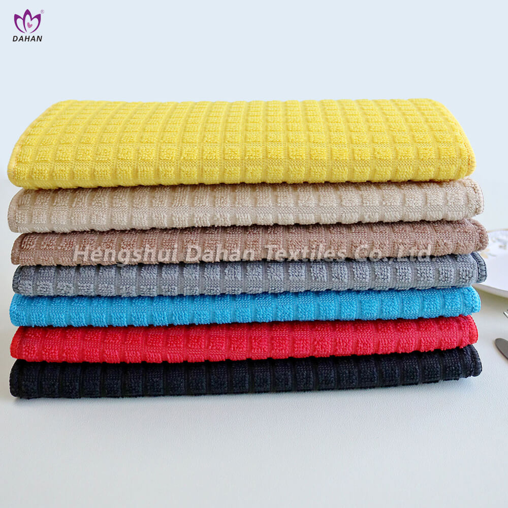 Solid color drying mat.