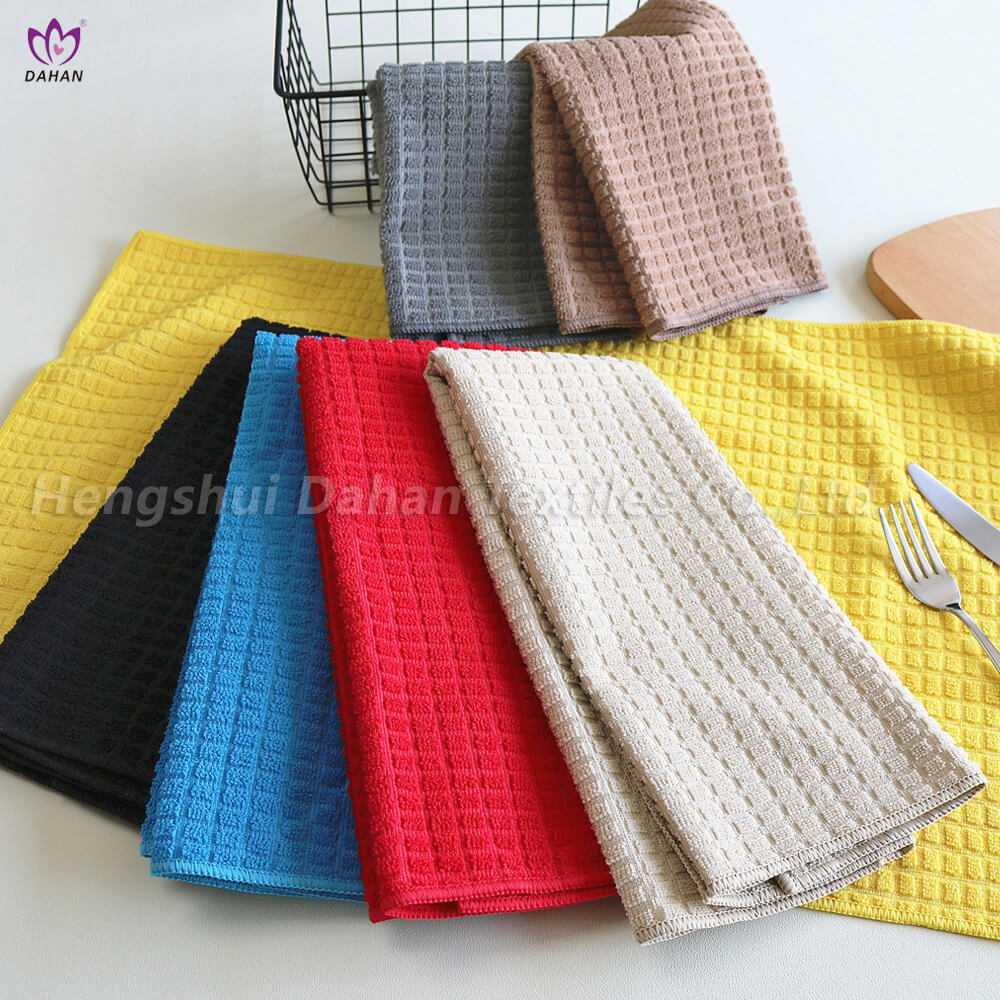 Microfiber solid color kitchen towels. 