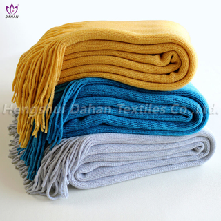 BK316 100%Acrylic tassel blankets .