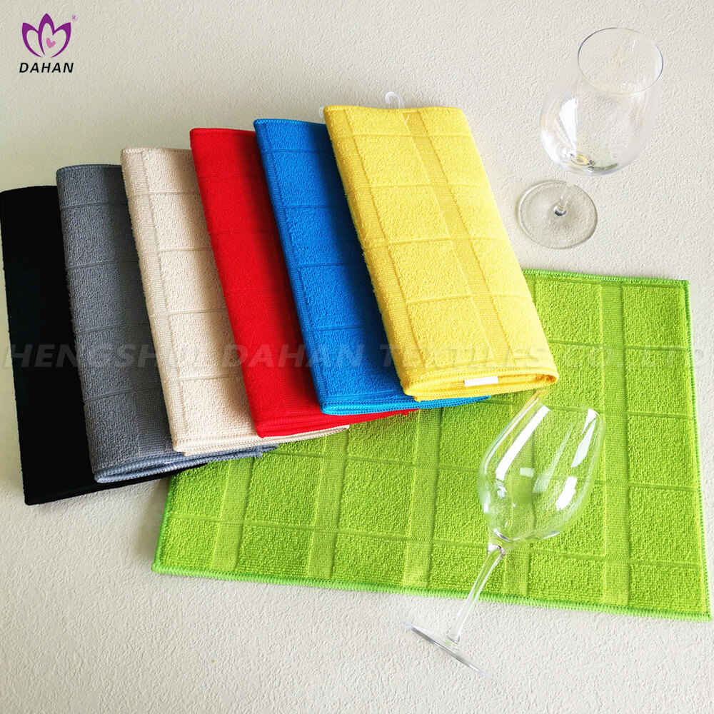 100% Polyester solid color dish drying mat.