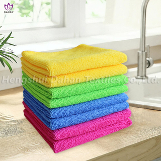 103 Solid color microfiber kitchen towels. 
