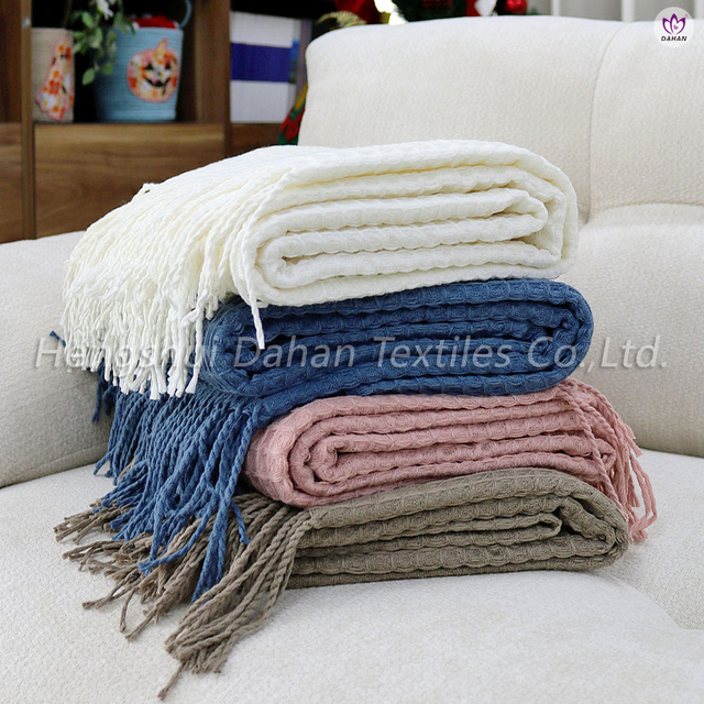  BK413 Solid color tassel blankets.