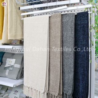  BK414 Solid color tassel blankets.
