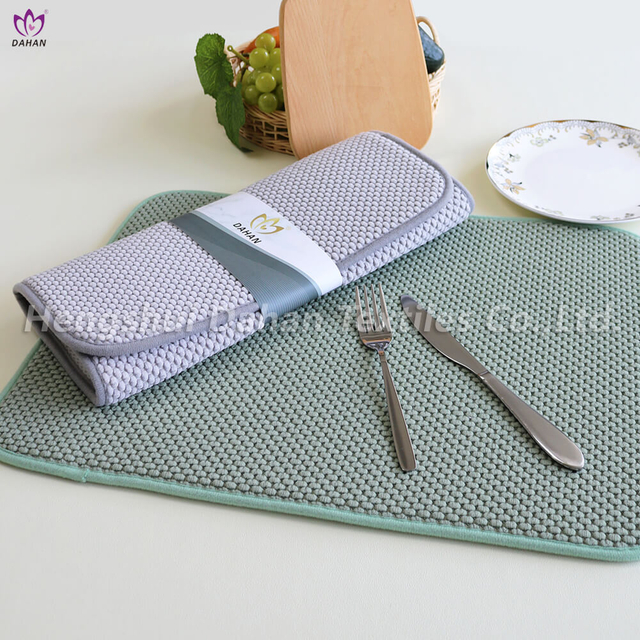 PM84 Solid color drying mat.