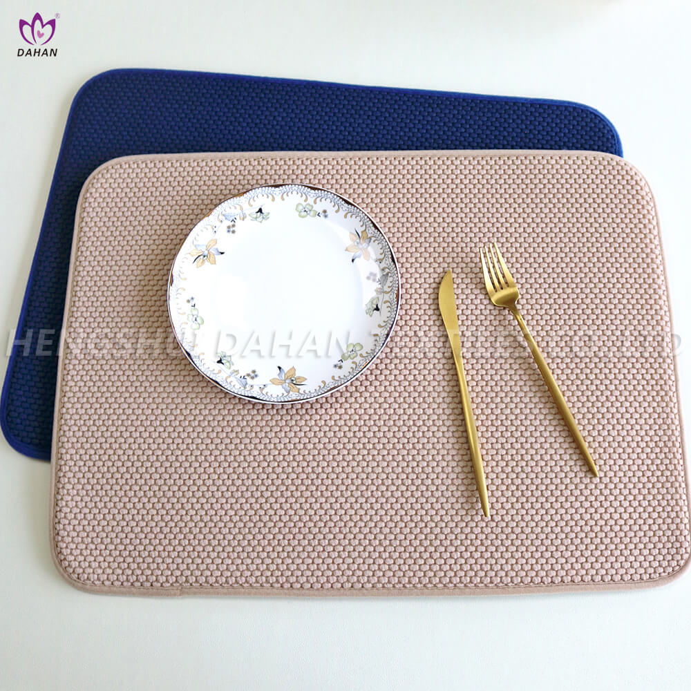 PM84 Solid color drying mat.