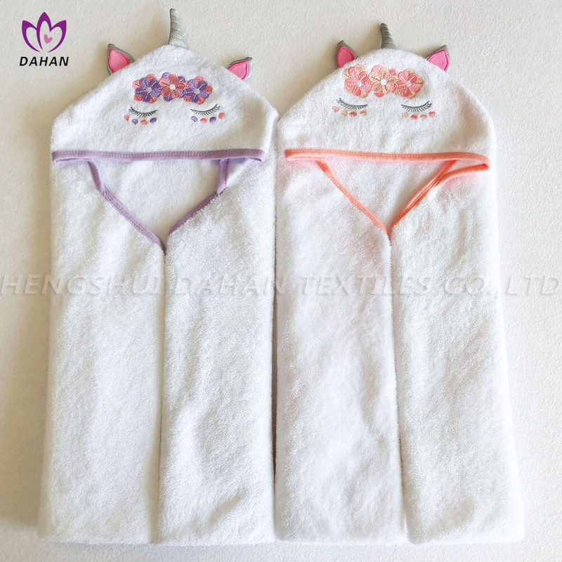 CT79 100% Cotton embroidered baby cloak bath towel.