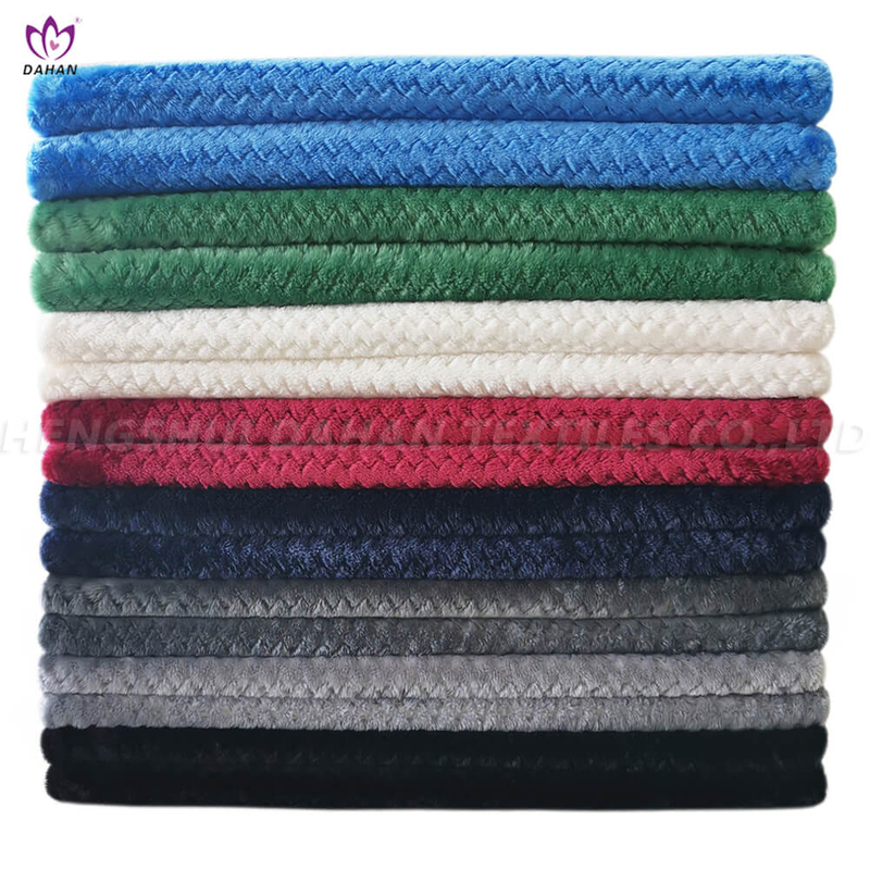 100% Polyester water corrugated coral fleece blanket. 