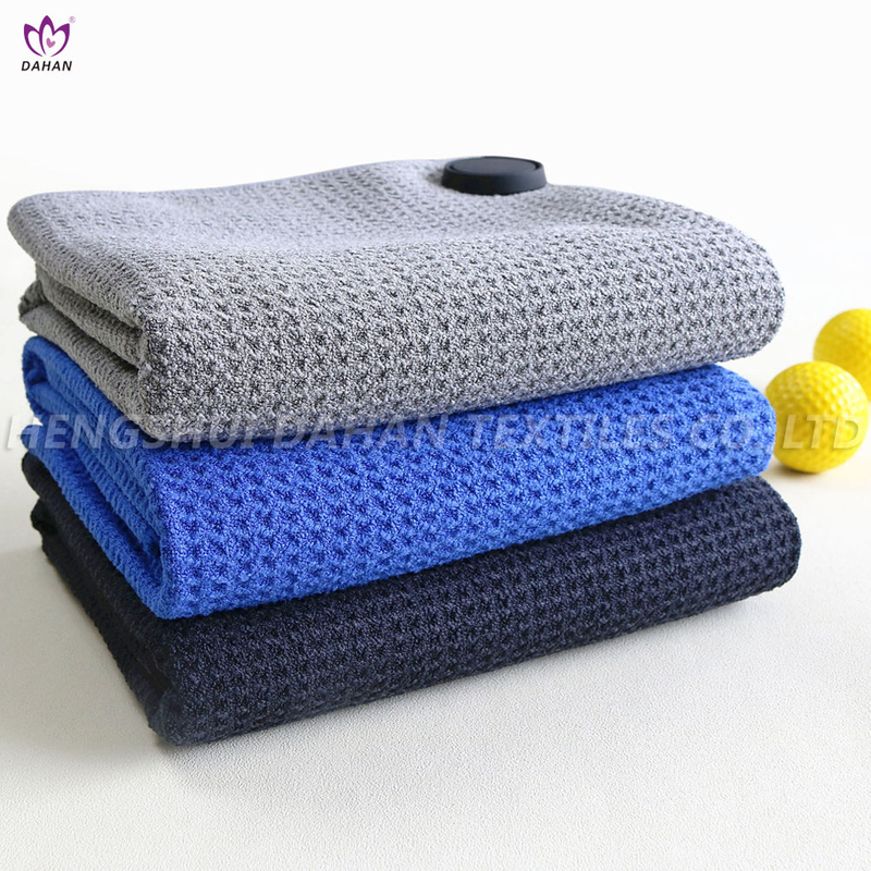 MC285 Microfiber golf towel. 